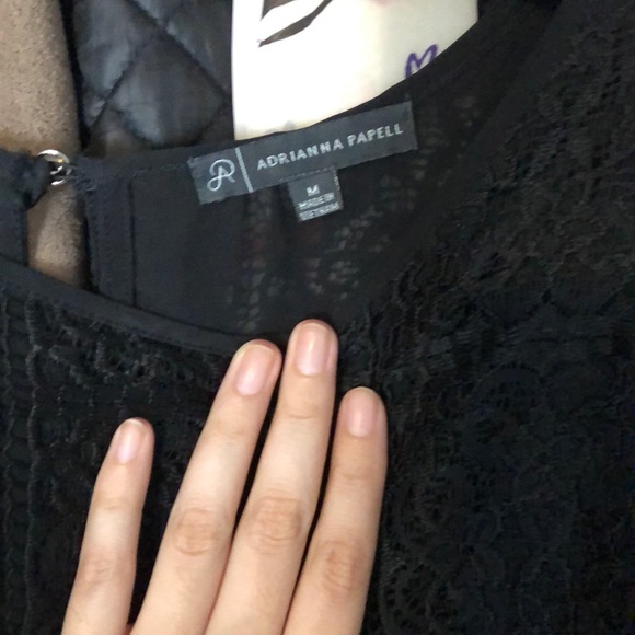 *NWOT* ADRIANNA PAPELL Black lace top - Picture 3 of 5